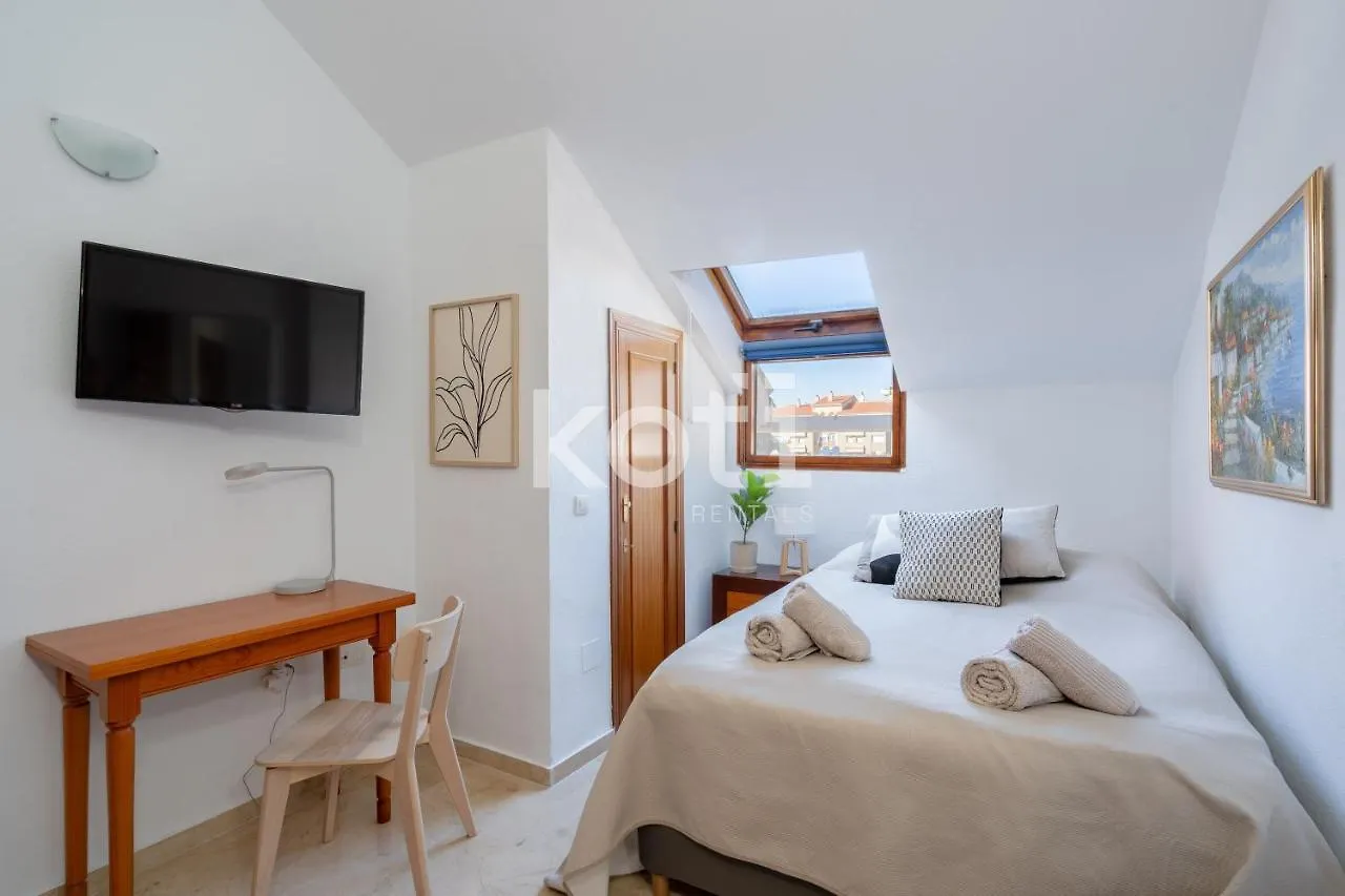 Koti Rentals - Atico Fenix Fuengirola 0*,  Spanje