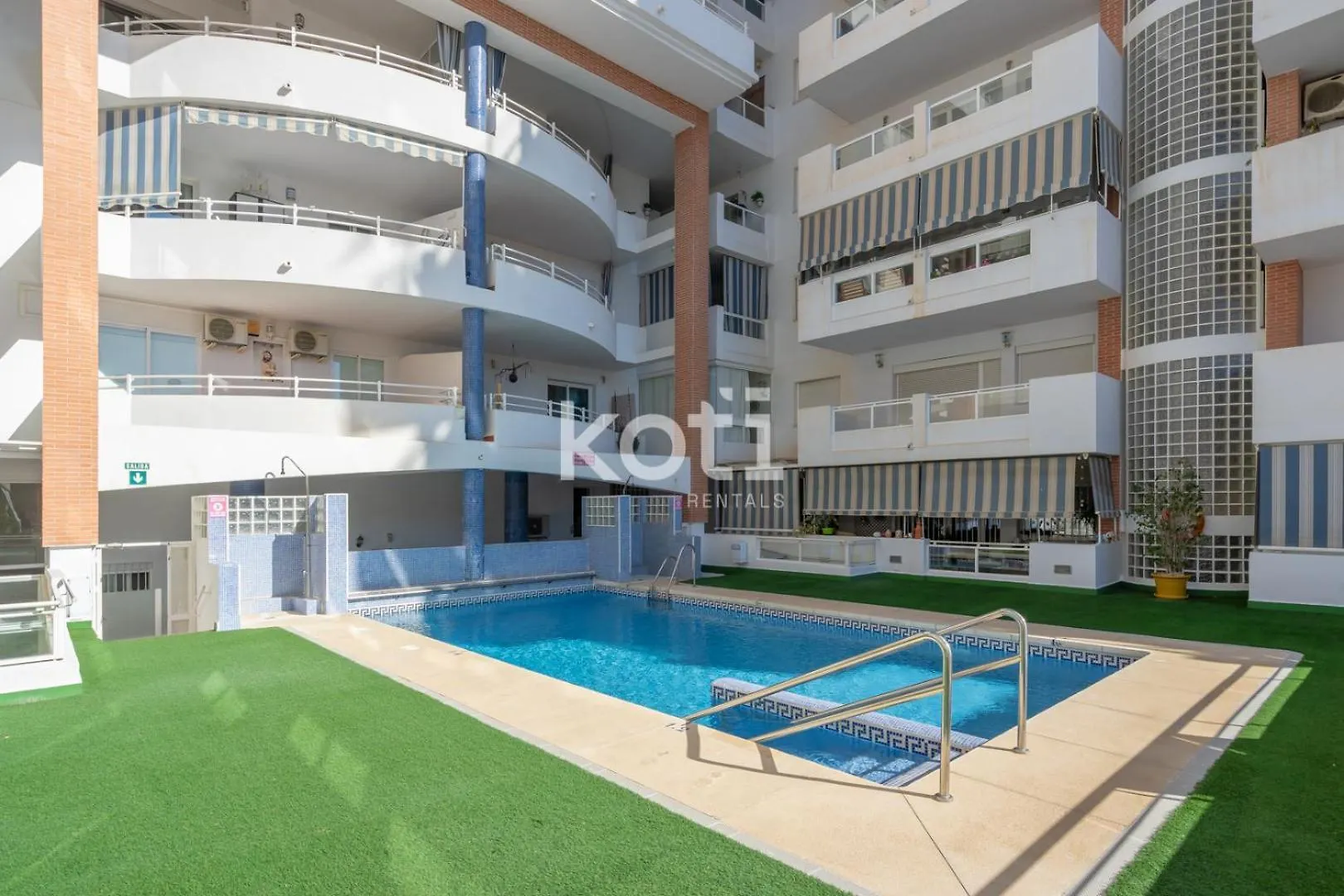 Koti Rentals - Atico Fenix Fuengirola Apartment